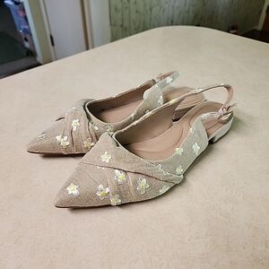 NEW Women's Kelly & Katie Ofena Linen Mule Flat Embroidered Daisies Size 11